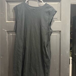 Black Sleeveless Dress